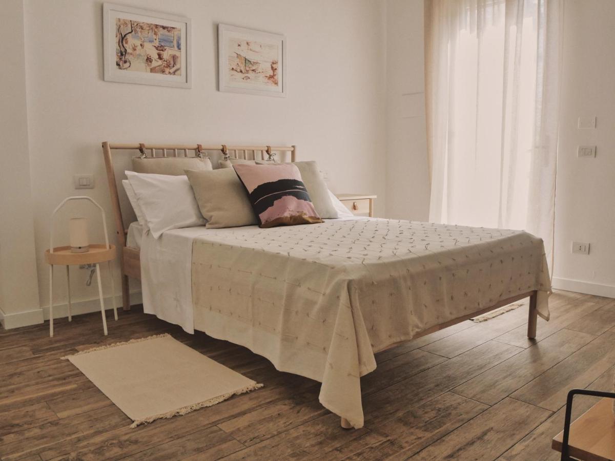 ليتشي Adele E Il Duca Bed And Breakfast المظهر الخارجي الصورة