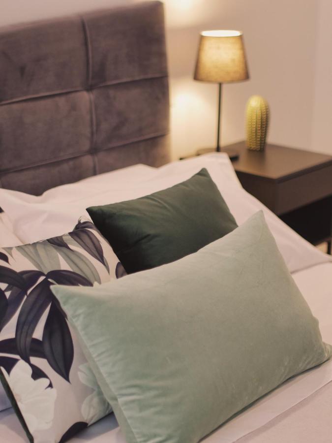 ليتشي Adele E Il Duca Bed And Breakfast المظهر الخارجي الصورة